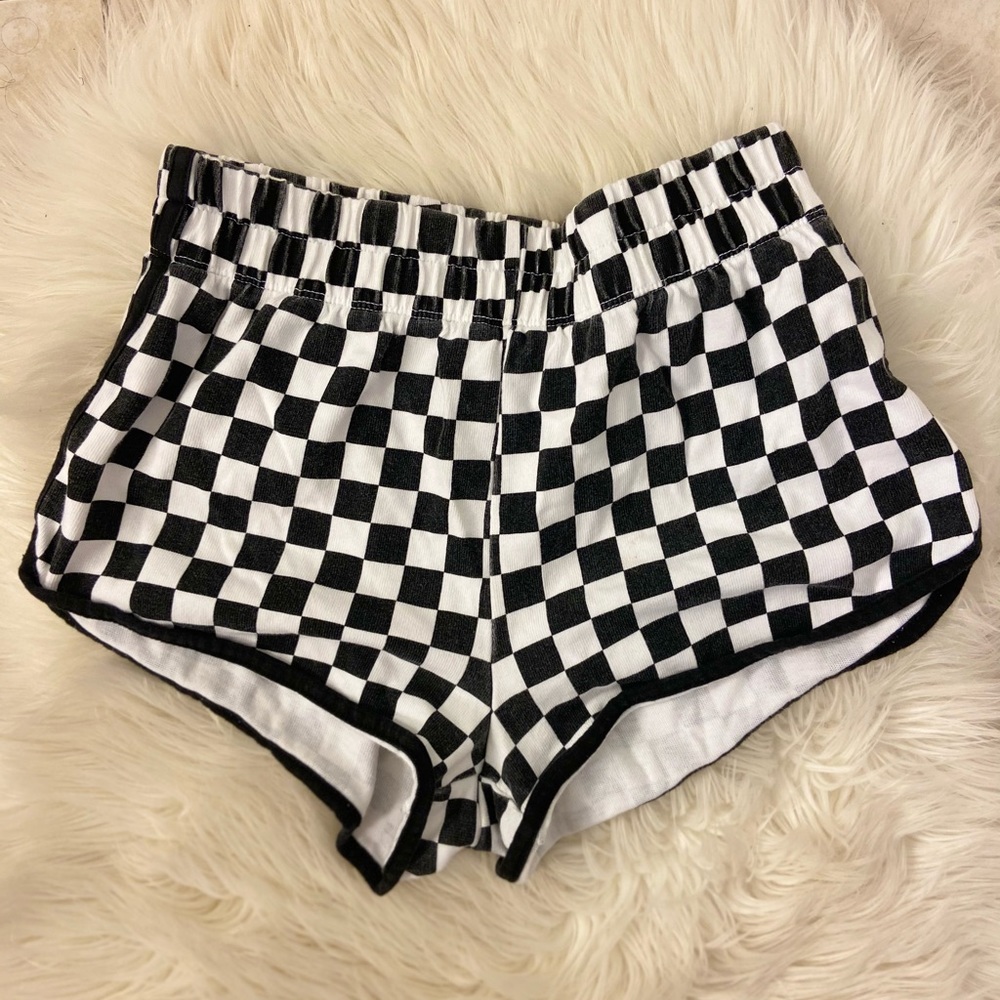 FOREVER 21 Cute, booty shorts!